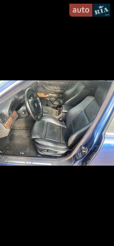 Седан BMW 7 Series 2000 в Ровно