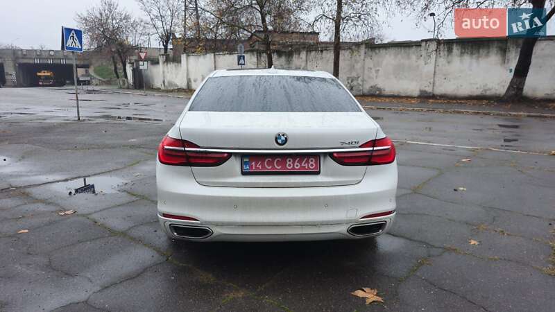 Седан BMW 7 Series 2015 в Миколаєві