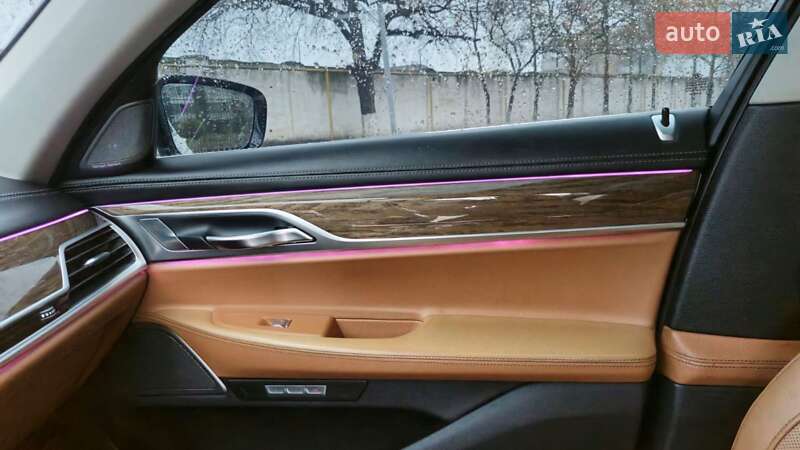 Седан BMW 7 Series 2015 в Миколаєві