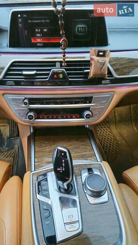 Седан BMW 7 Series 2015 в Миколаєві