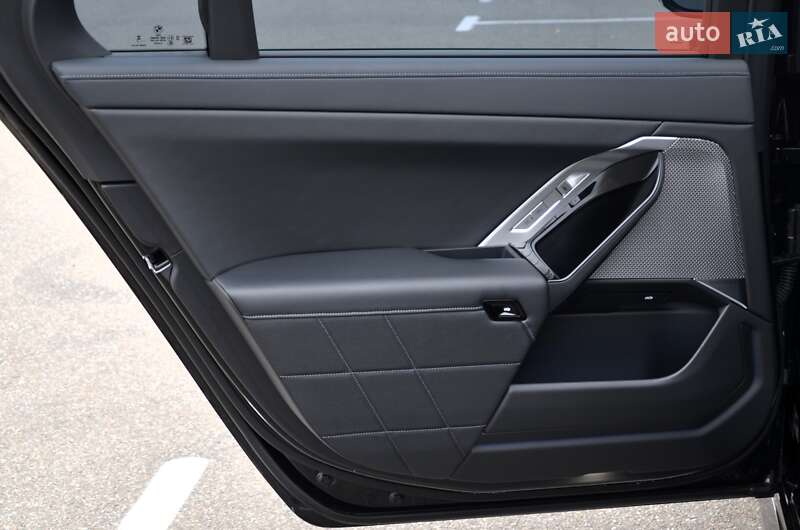 Седан BMW 7 Series 2024 в Киеве