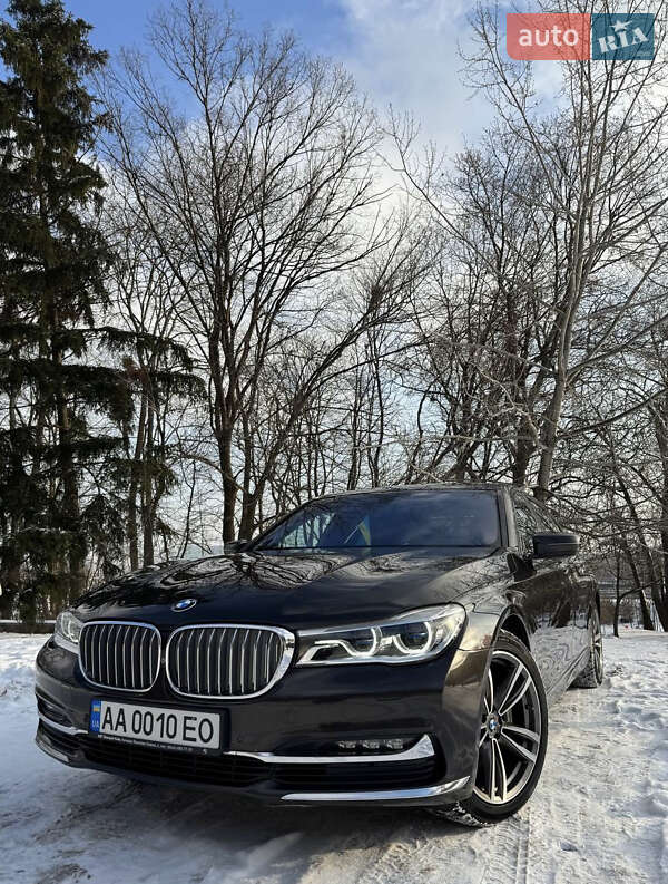 Седан BMW 7 Series 2016 в Киеве