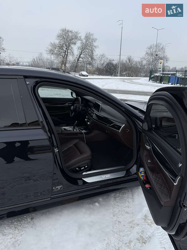 Седан BMW 7 Series 2021 в Киеве