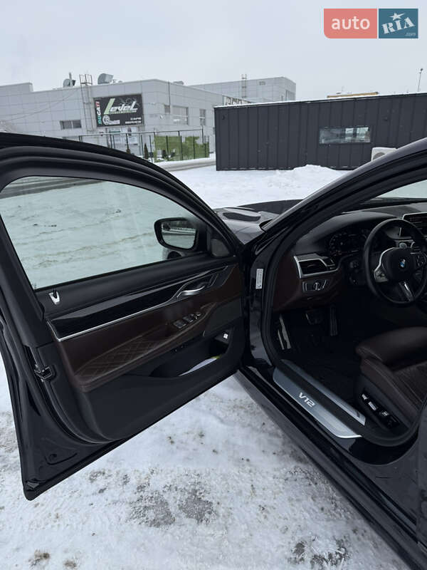 Седан BMW 7 Series 2021 в Киеве