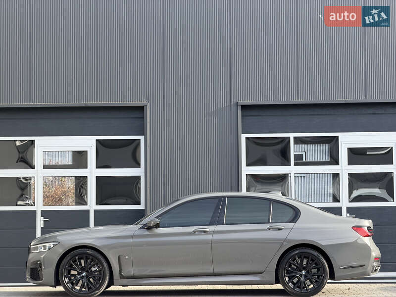 Седан BMW 7 Series 2021 в Мукачево