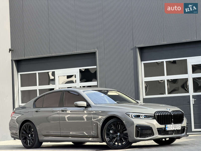 Седан BMW 7 Series 2021 в Мукачево