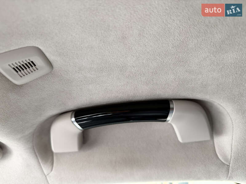 Седан BMW 7 Series 2021 в Мукачево