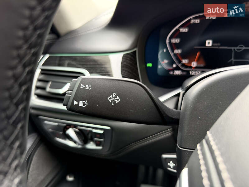 Седан BMW 7 Series 2021 в Мукачево