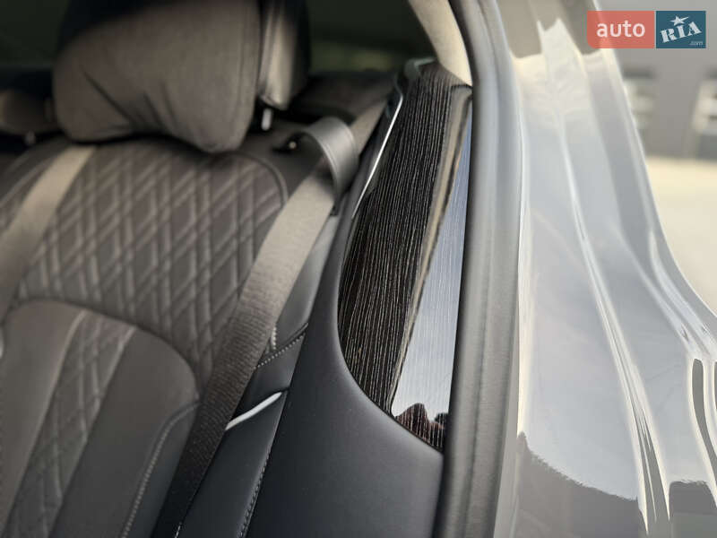 Седан BMW 7 Series 2021 в Мукачево