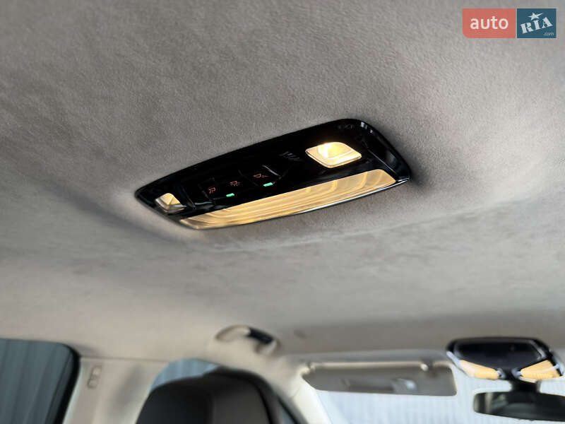 Седан BMW 7 Series 2021 в Мукачево