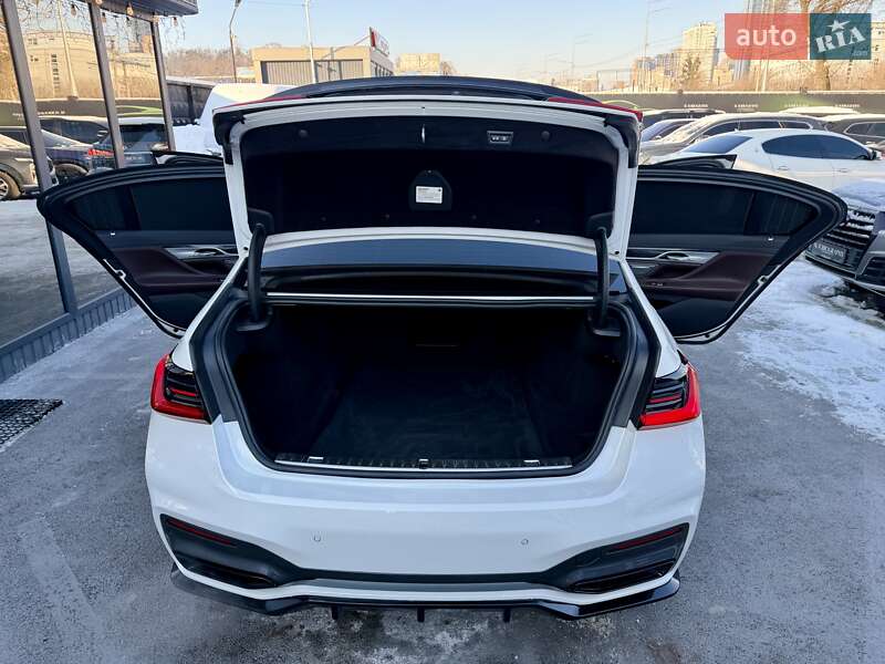 Седан BMW 7 Series 2019 в Киеве