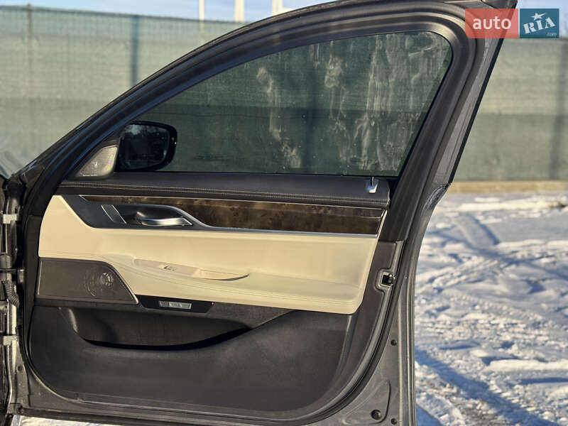 Седан BMW 7 Series 2016 в Ровно