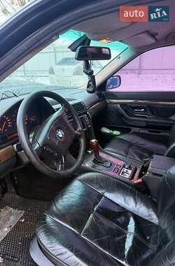 Седан BMW 7 Series 1998 в Ужгороде