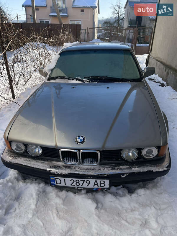 Седан BMW 7 Series 1989 в Львове