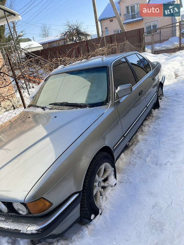 Седан BMW 7 Series 1989 в Львове