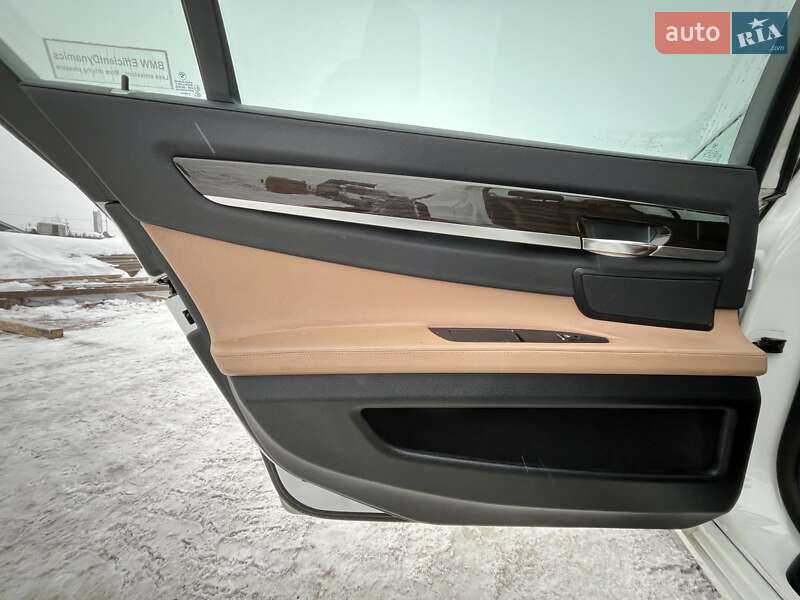 Седан BMW 7 Series 2015 в Львове фото 29 Седан BMW 7 Series 2015 в Львове
