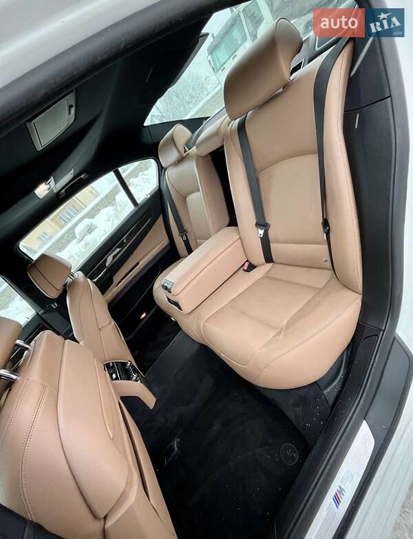Седан BMW 7 Series 2015 в Львове фото 31 Седан BMW 7 Series 2015 в Львове