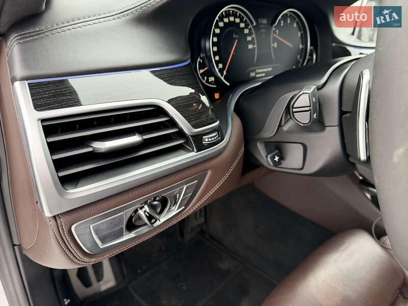 Седан BMW 7 Series 2015 в Киеве фото 20 Седан BMW 7 Series 2015 в Киеве