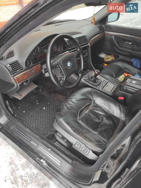 Седан BMW 7 Series 1995 в Киеве