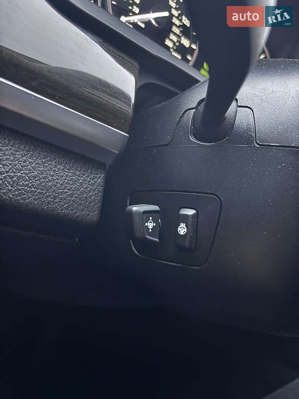 Седан BMW 7 Series 2012 в Львове