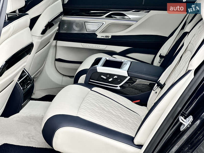 Седан BMW 7 Series 2021 в Киеве