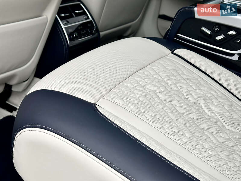 Седан BMW 7 Series 2021 в Киеве