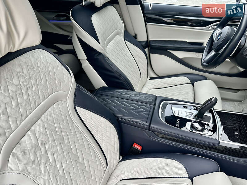 Седан BMW 7 Series 2021 в Киеве