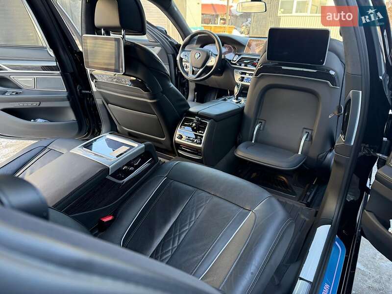 Седан BMW 7 Series 2022 в Києві