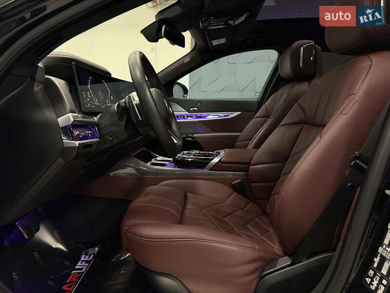Седан BMW 7 Series 2023 в Тернополі