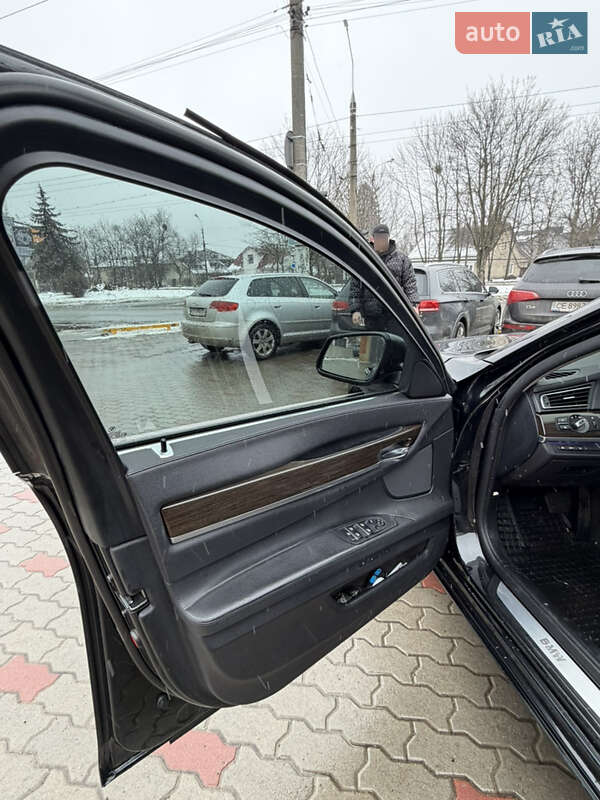 Седан BMW 7 Series 2011 в Черновцах