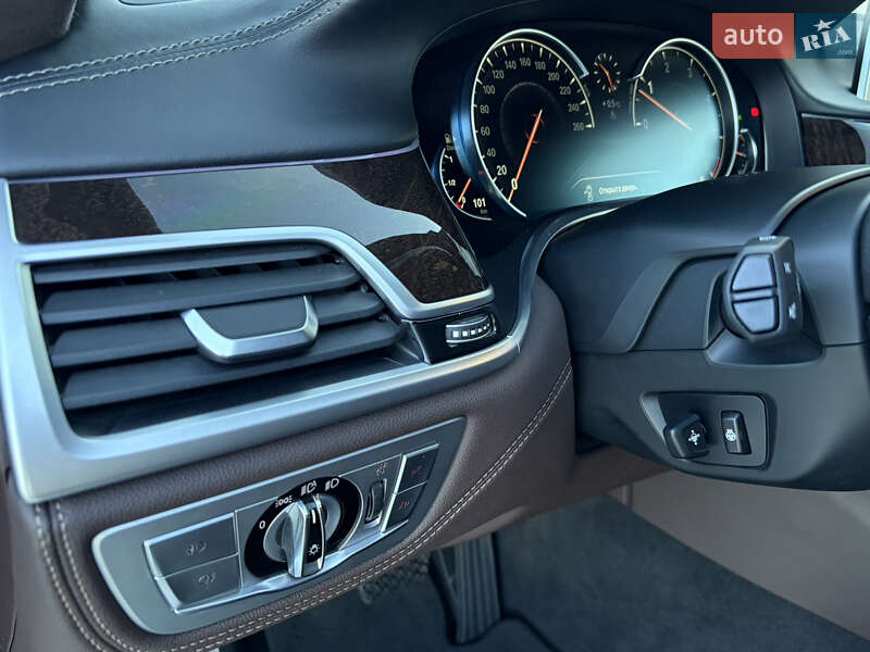 Седан BMW 7 Series 2017 в Ужгороде фото 60 Седан BMW 7 Series 2017 в Ужгороде