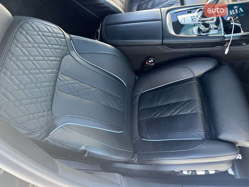 Седан BMW 7 Series 2021 в Киеве