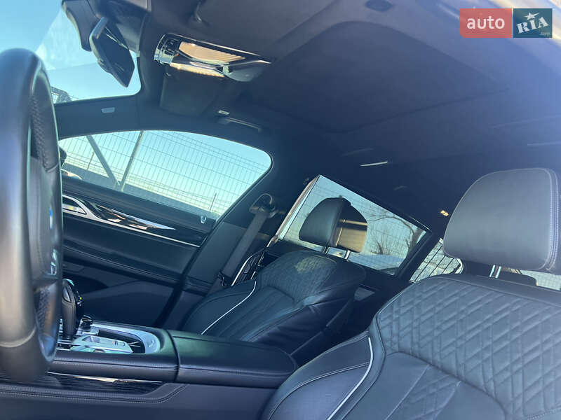 Седан BMW 7 Series 2021 в Киеве