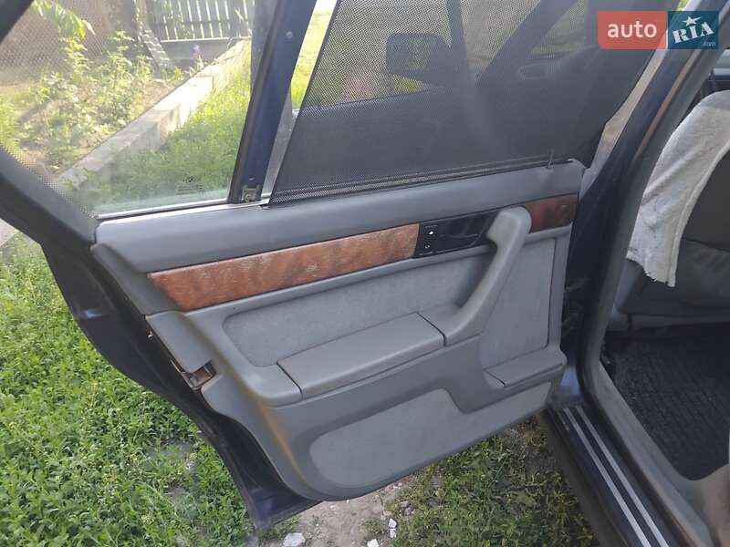 Седан BMW 7 Series 1992 в Полтаве