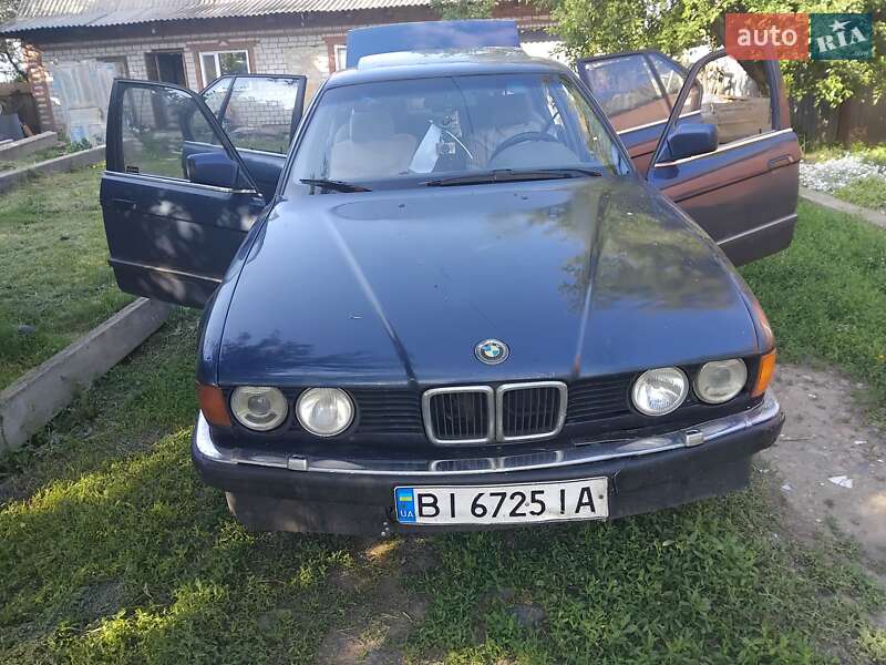 Седан BMW 7 Series 1992 в Полтаве