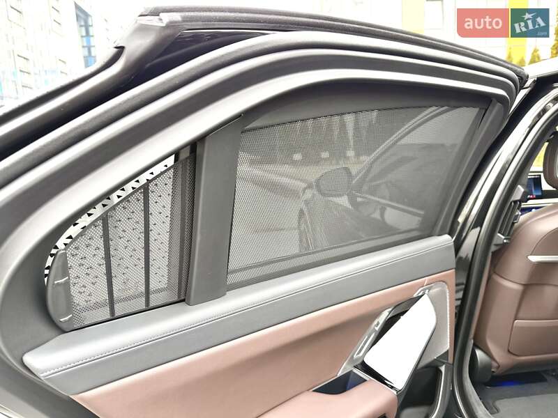 Седан BMW 7 Series 2023 в Киеве фото 29 Седан BMW 7 Series 2023 в Киеве