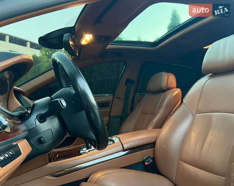 Седан BMW 7 Series 2012 в Одессе