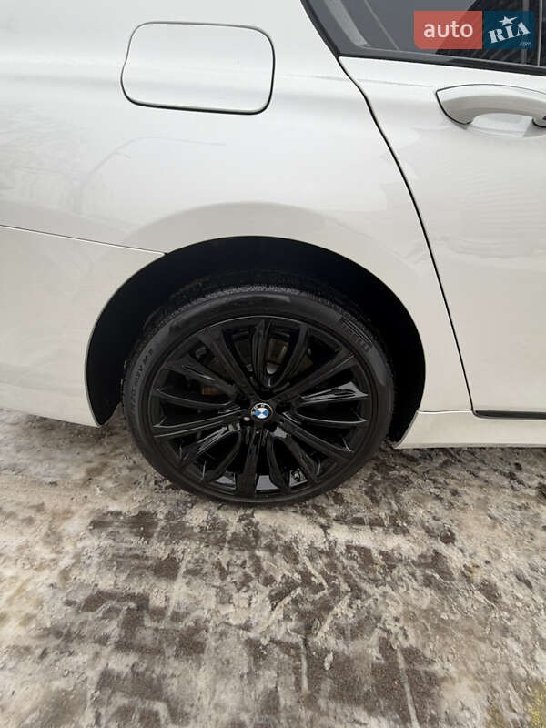 Седан BMW 7 Series 2017 в Киеве