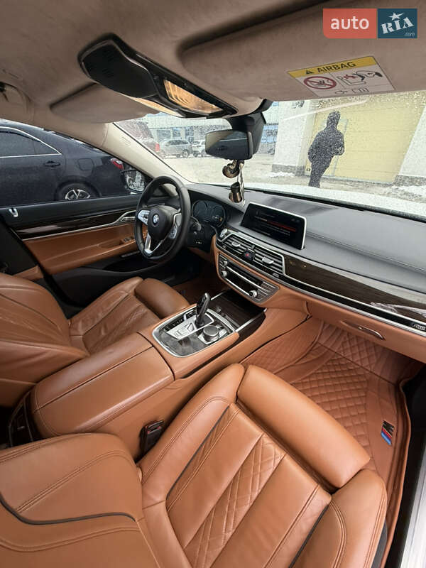 Седан BMW 7 Series 2017 в Киеве