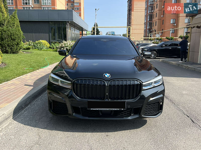 Седан BMW 7 Series 2022 в Днепре
