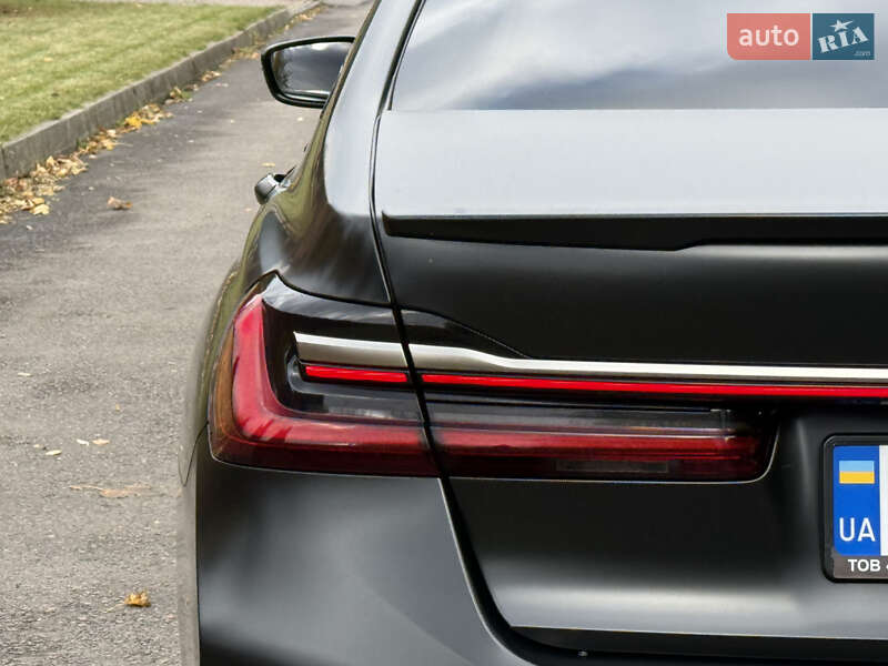 Седан BMW 7 Series 2020 в Ровно