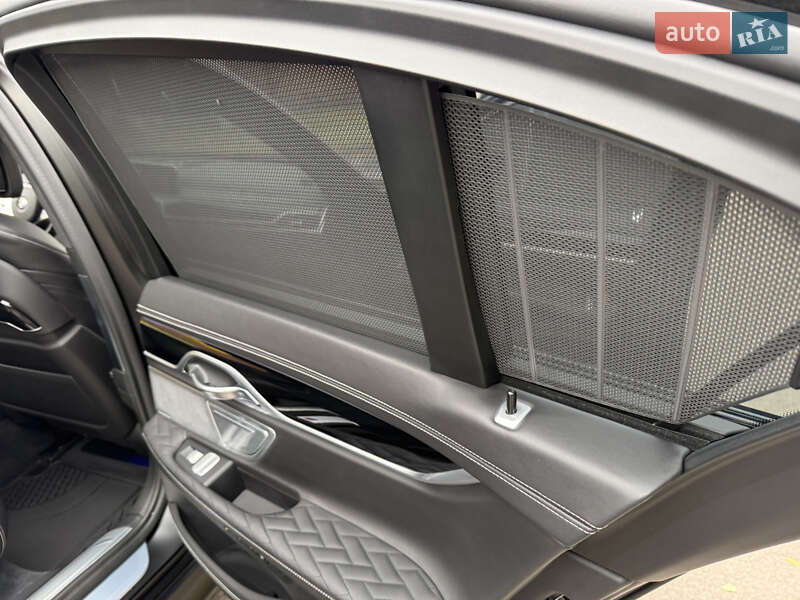 Седан BMW 7 Series 2020 в Ровно