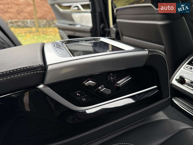 Седан BMW 7 Series 2020 в Ровно