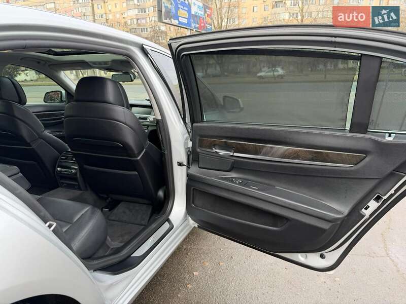 Седан BMW 7 Series 2011 в Одессе