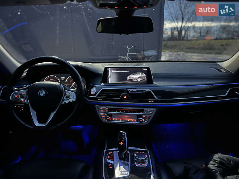 Седан BMW 7 Series 2015 в Самборе фото 19 Седан BMW 7 Series 2015 в Самборе
