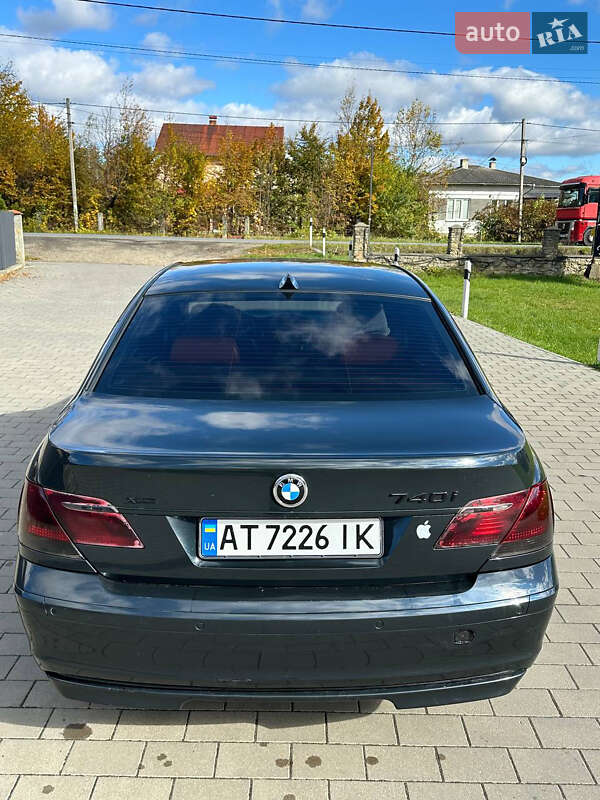 Седан BMW 7 Series 2005 в Долине