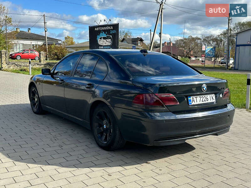 Седан BMW 7 Series 2005 в Долине