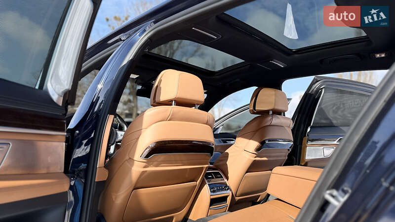 Седан BMW 7 Series 2019 в Киеве