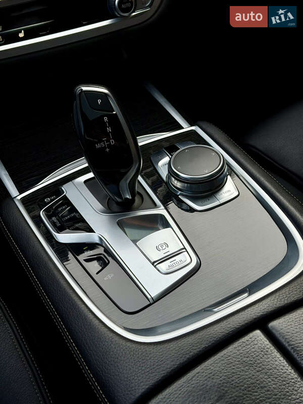 Седан BMW 7 Series 2016 в Ужгороде