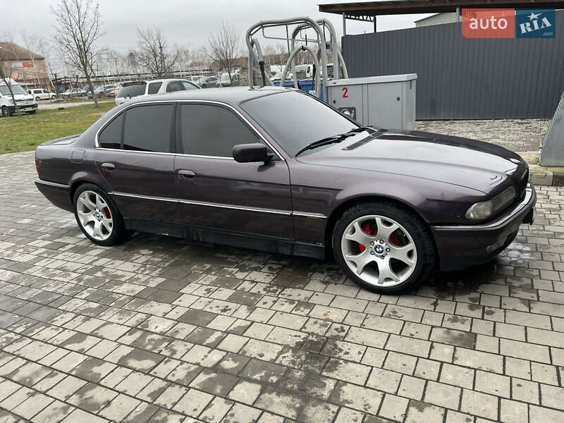 Седан BMW 7 Series 1994 в Виноградове